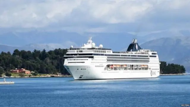 ਕੈਲੀਫੋਰਨੀਆ ਦੇ ਤਟ ਖੜ੍ਹਾ ਕਰੂਜ਼