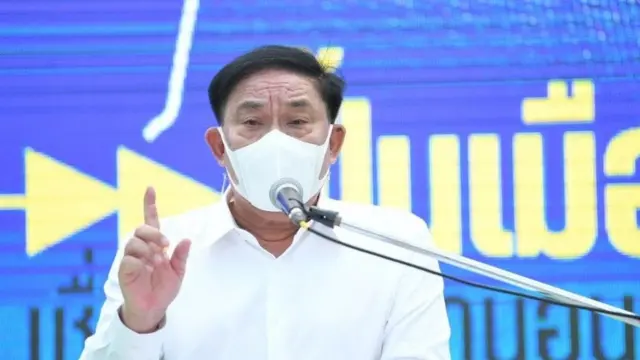 พล.ต.อ. อัศวิน ขวัญเมือง ผู้ว่าราชการกรุงเทพมหานคร