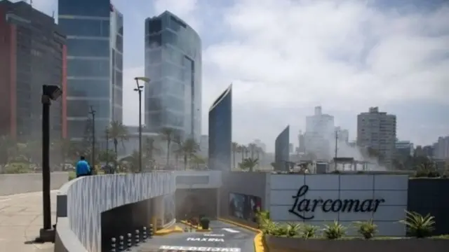 د خرڅلاو دا مرکز د بریتانیا سفارت ته نژدې پروت دی