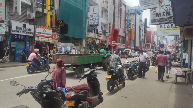 இலங்கையின் சுற்றுலாத்துறை வரலாறு காணாத அளவு வீழ்ச்சி