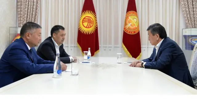 Президент Жээнбеков премьер-министр жана төрага менен жолукту