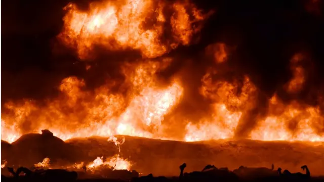 ท่อส่งน้ำมัน