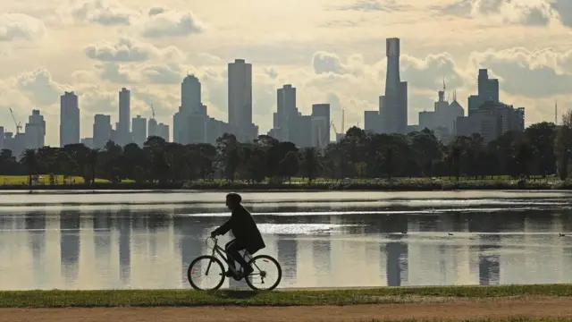 هل من الأفضل منح العاملين ثلاثة أيام إجازة في الأسبوع؟