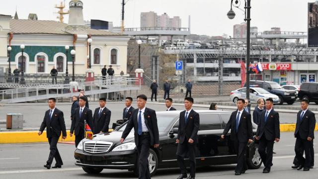 kim arrives in Vladivostok