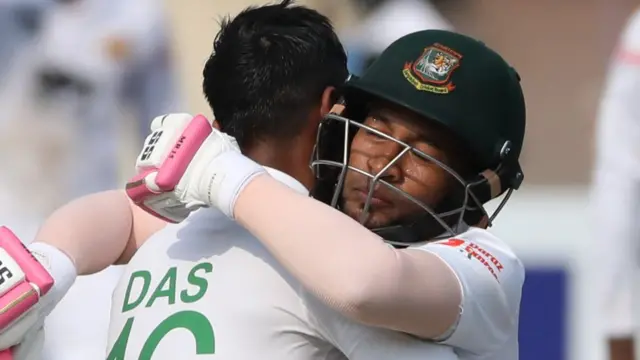 লিটন দাস ও মুশফিকুর রহিম