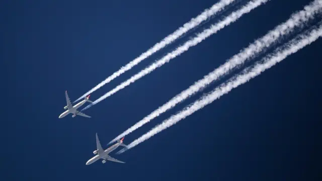 طائرات