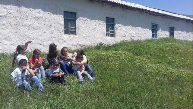 Gülşən Yolçubəyli şagirdləri ilə