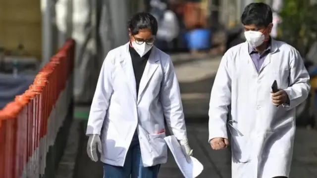 எதிர்காலம் குறித்த விரக்தியில் யுக்ரேனி்ல் இருந்து திருமபிய இந்திய மருத்துவ மாணவர்கள்