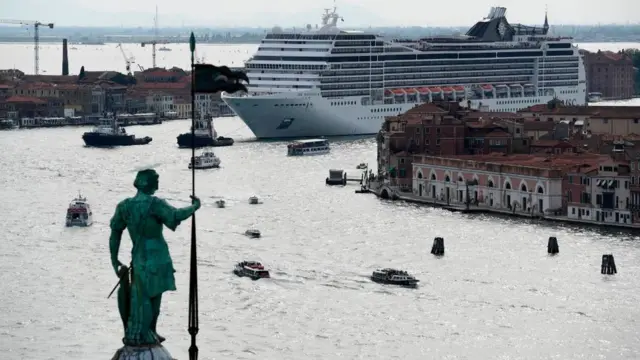 MSC Magnifica en Venecia en 2019.