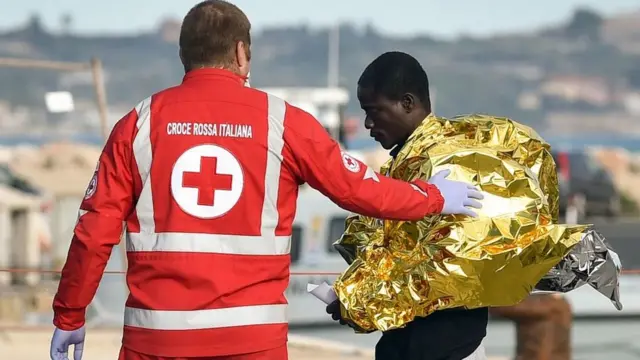 kurtarılan göçmenler