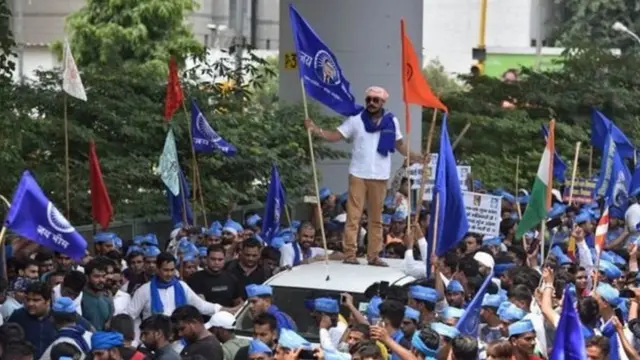 भेदभाव को चुनौती दे रहा है भारत का दलित समाज