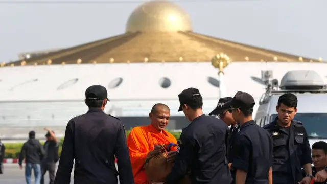 วัดพระธรรมกาย