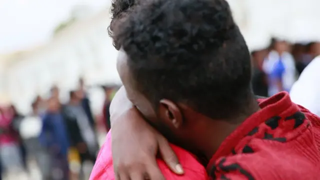 Watu wengi wenye matumaini ya kupata fursa ya kwenda Ulaya huishia nchini Libya ambako hushikiliwa kwenye vituo vya mahabusu katika hali mbaya