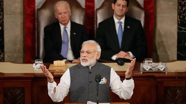 नरेंद्र मोदी