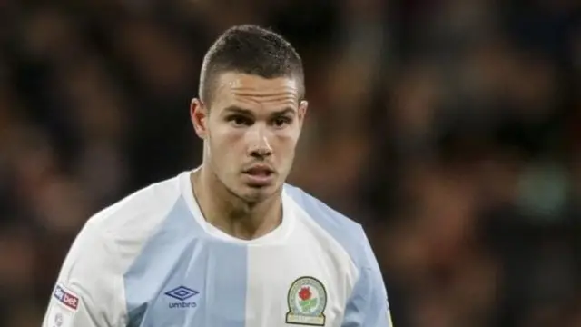 Roma imekataa fursa ya kumsaini aliyekuwa kiungo wa kati wa Manchester City na Uingereza Jack Rodwell, 28. (Corriere dello Sport, via Mail)