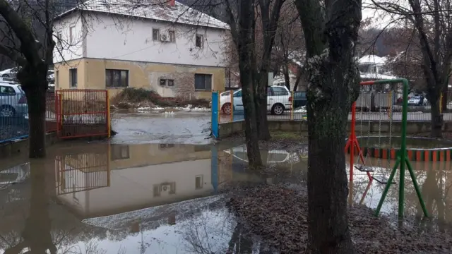 Srbija I Poplave Vanredna Situacija U Više Gradova I Opština Očekuje Se Porast Vodostaja Na