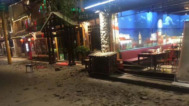 九寨沟景区游客中心附近受损的街区