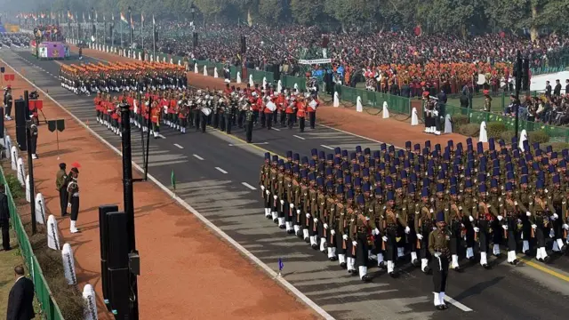 પરેડ કરતી ભારતીય સેના