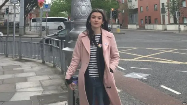 ल्युसी, आयर्लंडमधली 20 वर्षीय तरुणी