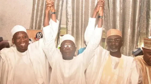 Ranar Juma'a, bakwai ga watan Satumba, shugaban APC, Adams Oshiomole da mai Gwamna Abdullahi Umar Ganduje na Kano sun kai masa ziyara inda suka nemi ya koma APC