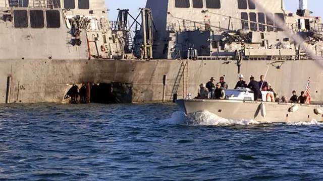 Эсминец "Коул"