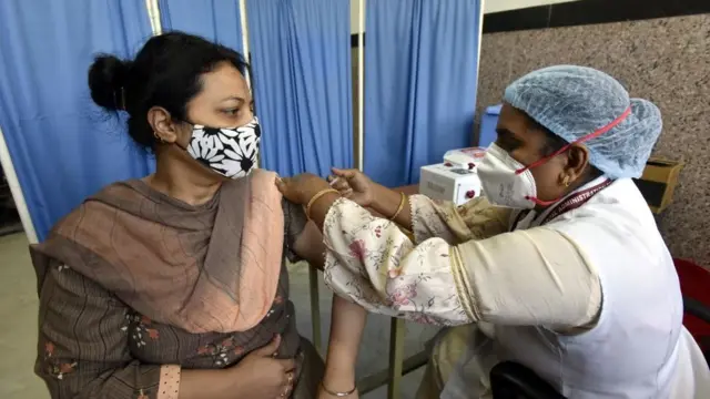 टीकाकरण