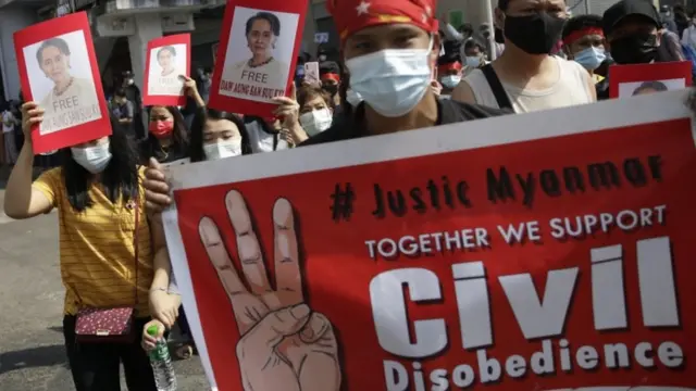 احتجاجات ميانمار تتواصل على مدى ثلاثة أيام.