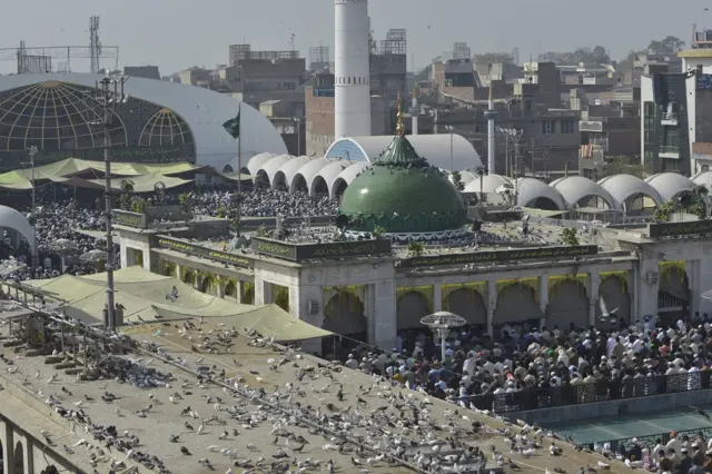 पाकिस्तान, सूफी दरगाह