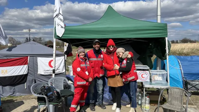 رضا ومتطوعون آخرون