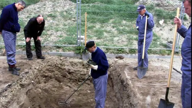 மரணம், அடக்கம்