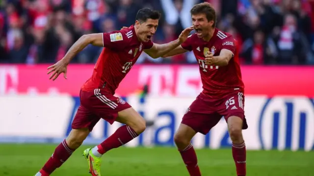 Lewandowski and Muller