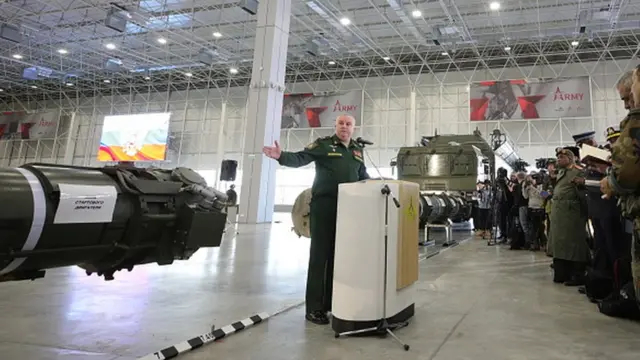 روسیه با دعوت از خبرنگاران و برخی مقام‌های نظامی، موشک مورد مناقشه را به نمایش گذاشت