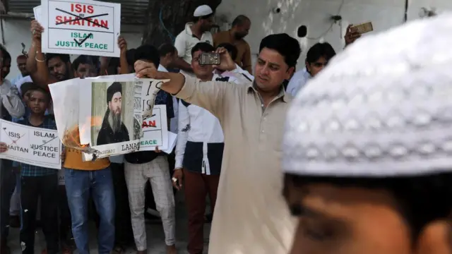 คนเผารูปนายบักห์ดาดี