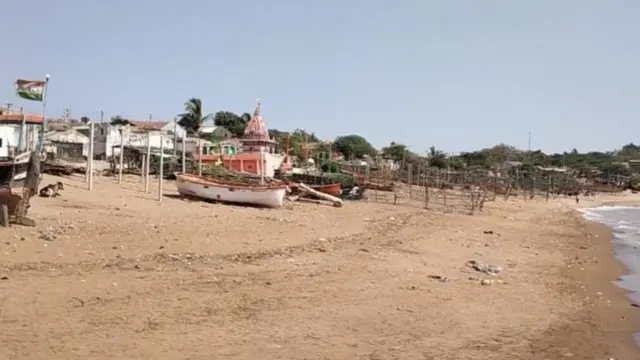 શિયાળબેટ ટાપુ પર તૌકતે વાવાઝોડાનાં સાત અઠવાડિયાં પછી પણ લાઈટ પહોંચી નથી
