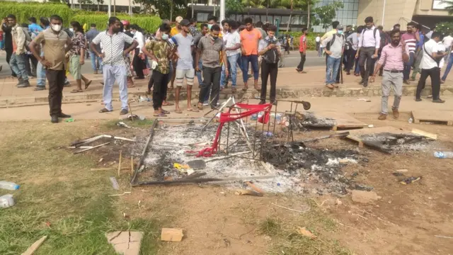 தீக்கிரையாக்கப்பட்ட கூடாரம்