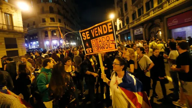 Protestas en Barcelona luego de la sentencia a los separatistas.
