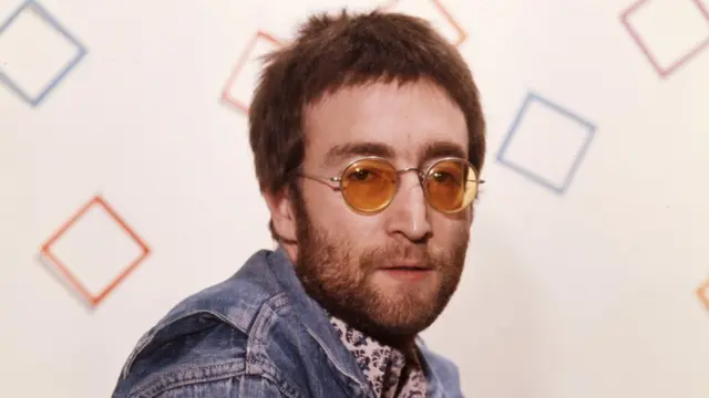 John Lennon azwi ko yashinze umurwi w'abanyamuziki rurangiranwa Beatles mu ntango za 1960