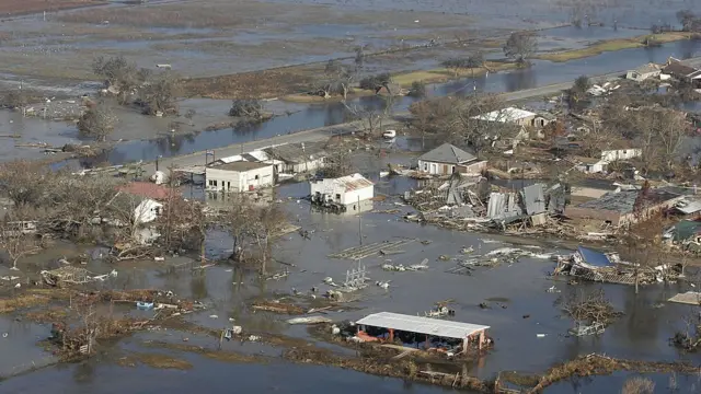 Cameron, en Luisiana, arrasada tras el paso de Rita.
