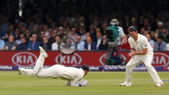 جونی بیئرسٹو نے حارث سہیل کا عمدہ کیچ لیا