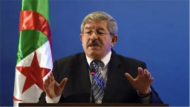 L'ancien Premier ministre Ahmed Ouyahia (en photo) et l'actuel ministre des Finances, Mohamed Loukal, sont concernés par les enquêtes pour corruption présumée, selon la télévision d'Etat.