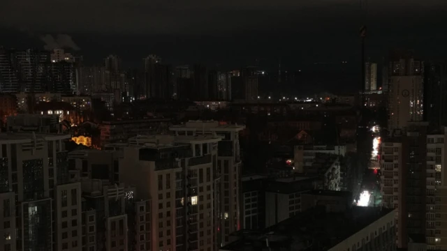 Центр Києва під час відключення світла у грудні 2022 року
