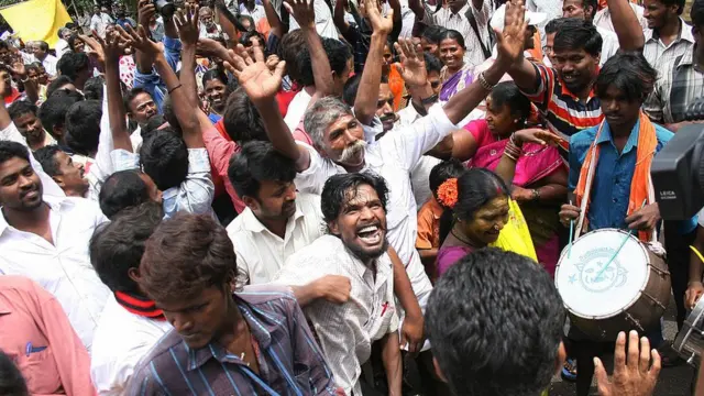 திமுக தொண்டர்கள்