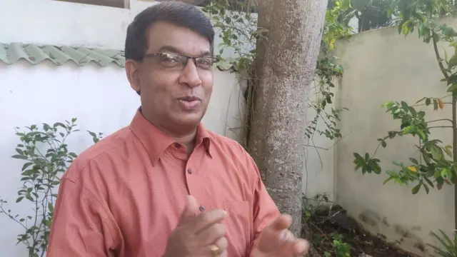 கொழும்பு பல்கலைக்கழகத்தின் பொருளியல் துறை சிரேஷ்ட விரிவுரையாளர் பேராசிரியர் எம்.கணேஷமூர்த்தி