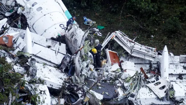 Destroços do avião