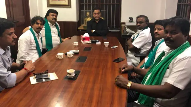 விவசாய சங்க நிர்வாகிகளுடன் நடிகர் கமல் ஹாசன்