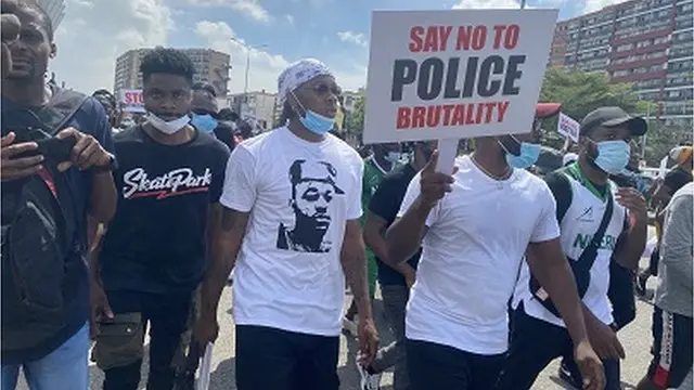 Dites non à la brutalité policière