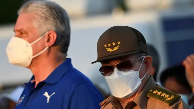 Miguel Díaz-Canel y Raúl Castro.
