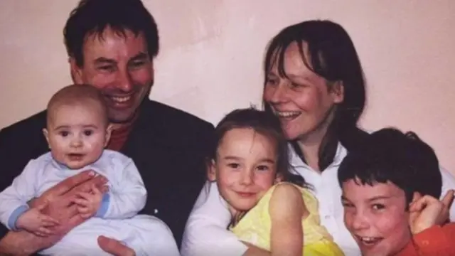 مایک او جولي د سرطان له کبله خپل ژوند له لاسه ورکړ