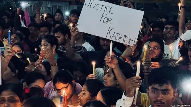 कशीशच्या मारेकऱ्याला फाशीची शिक्षा झाली पाहिजे, या मागणीसाठी औरंगाबादमध्ये कँडल मार्च काढण्यात आला होता.