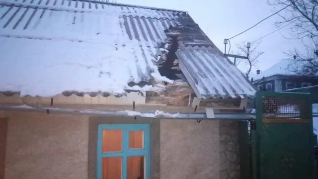 Поліція Авдіївки публікувала раніше фото пошкоджених від обстрілів будинків Авдіївки